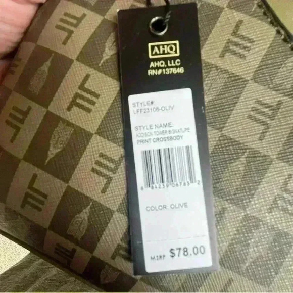 London Fog Addison Tower Signature Print Crossbody Bag Zip Top Purse Olive NWT - Picture 4 of 7